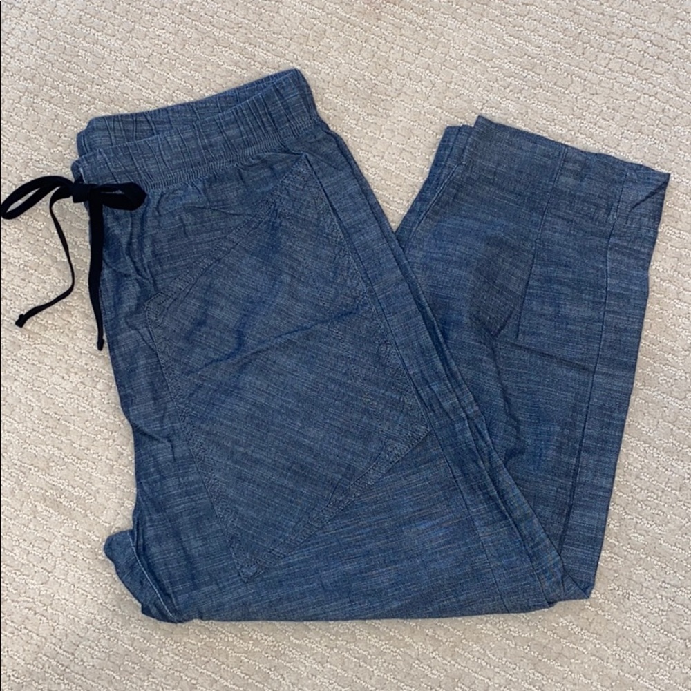Prairie Under Ground Capri